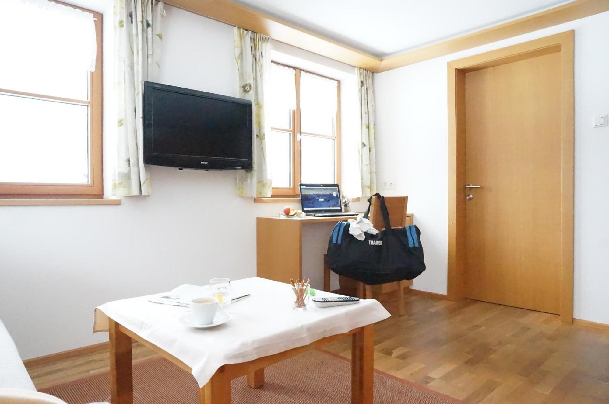 Hotel Haus Schwendinger Mellau Esterno foto